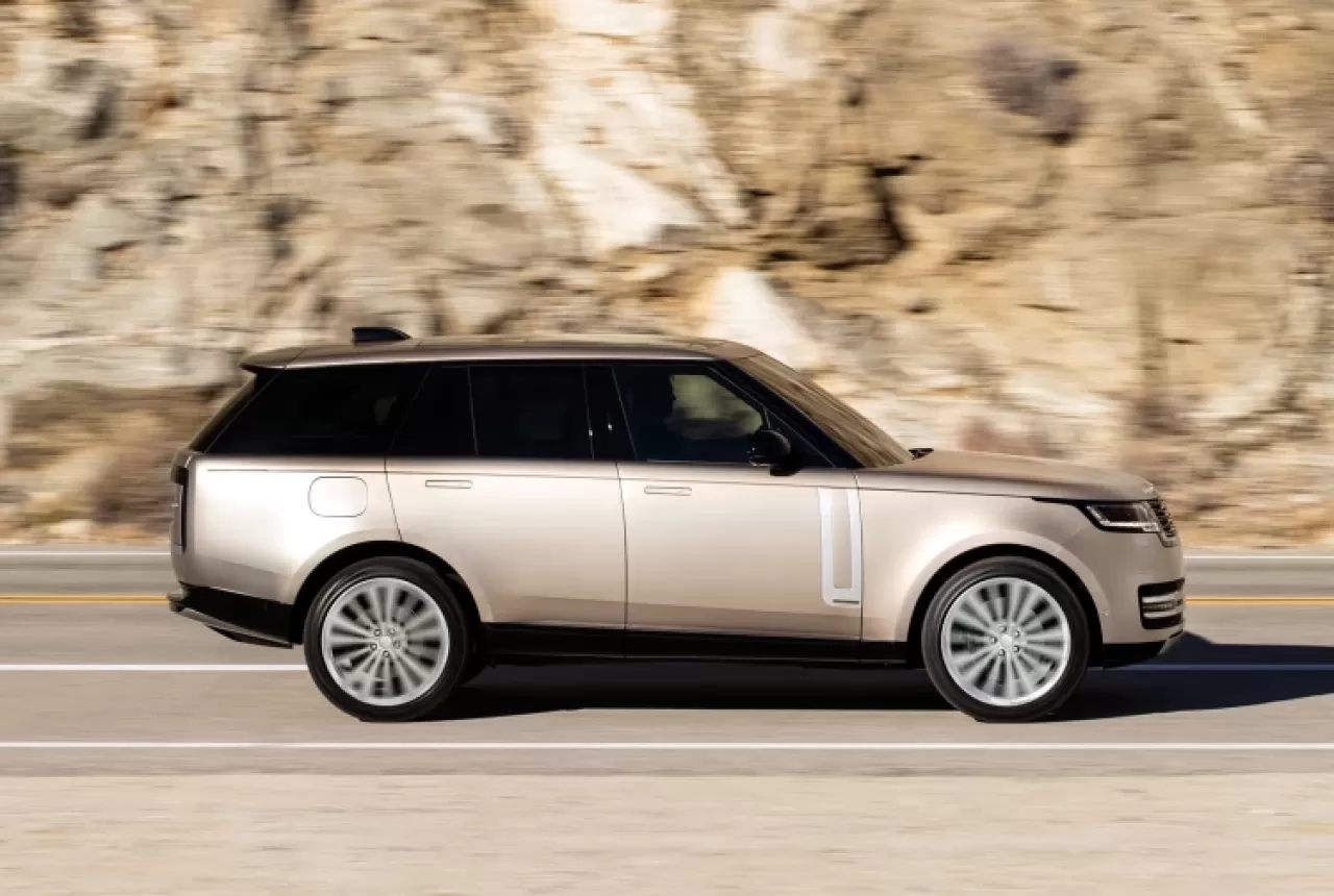 Jaguar Land Rover, Trump tarifeleri nedeniyle ABD sevkiyatlarını durdurdu