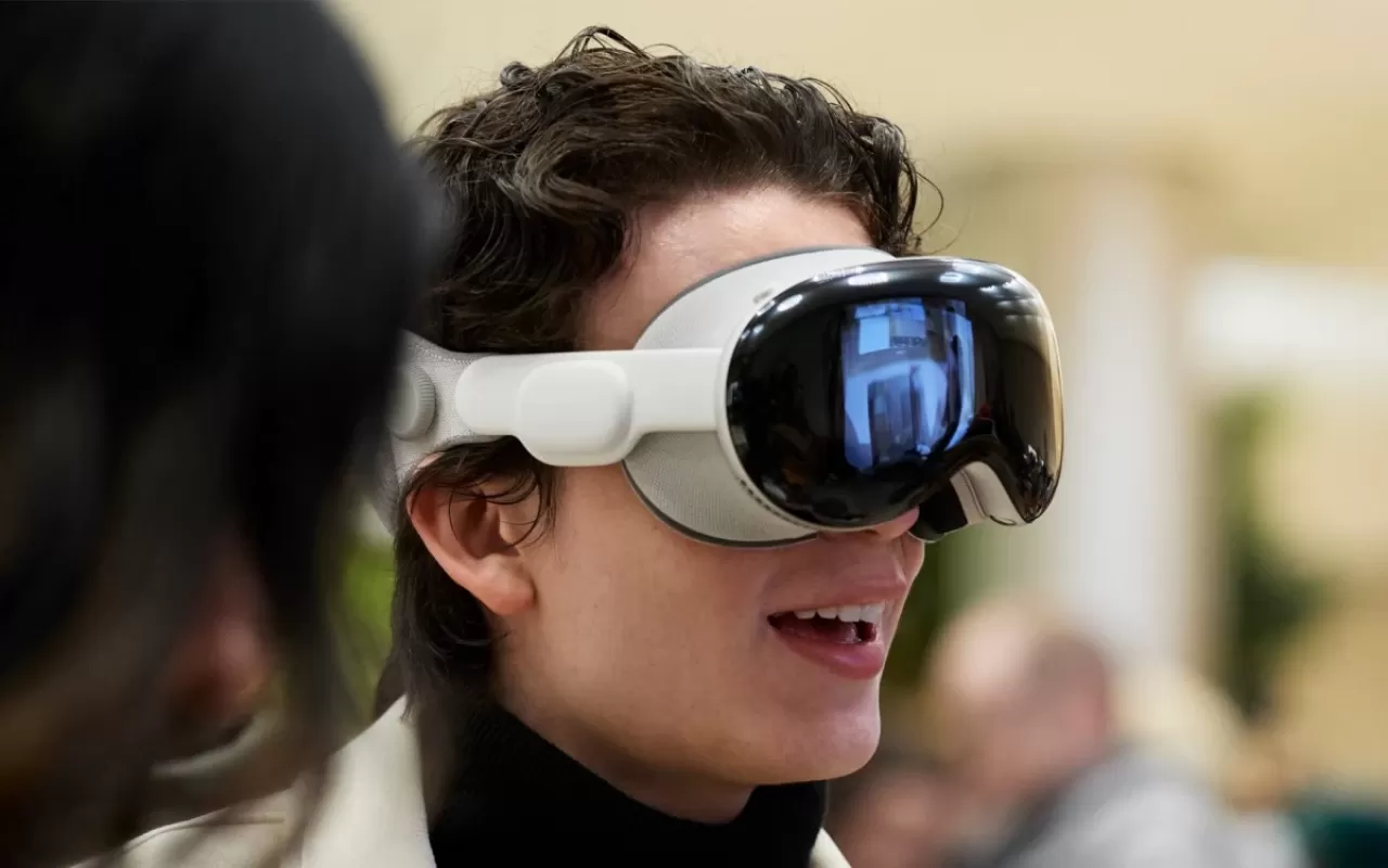 Apple Vision Pro 2'de Titanyum Malzeme Kullanacak!