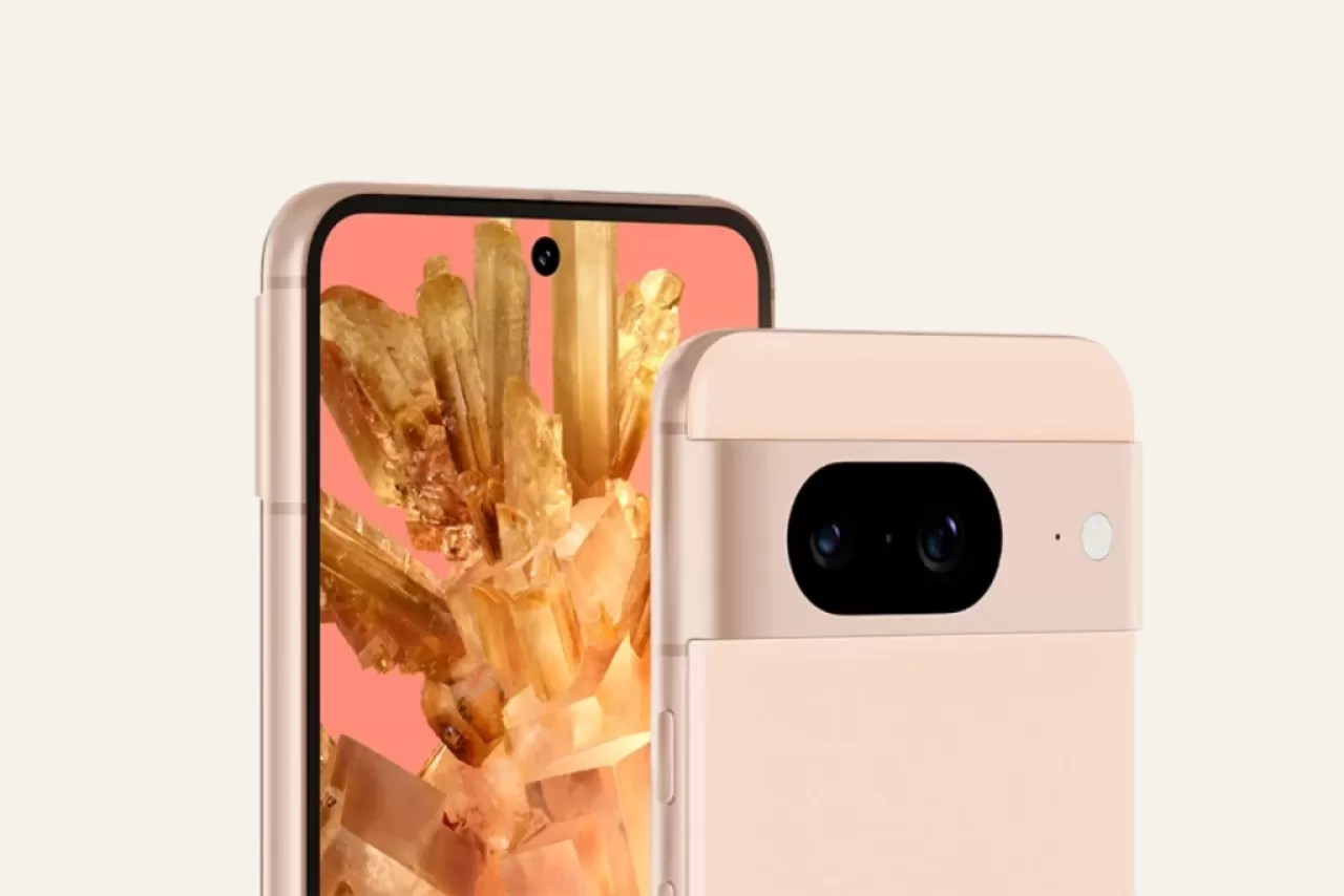 Google Pixel 8 Sıcak Su Dolu Küvette 4 Gün Hayatta Kaldı!