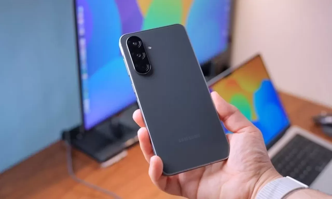 Samsung Galaxy A55 Android 16'ya Kavuştu: One UI 8 Güncellemesi Yolda!