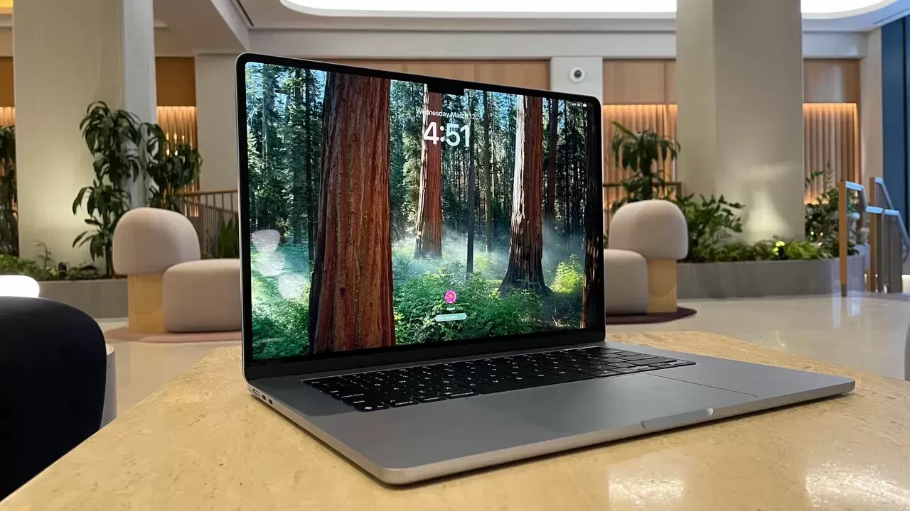 Apple'dan Yeni Bir MacBook Geliyor: iPhone Çipleriyle Çalışacak