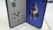 Piyasaya Yeni Çıkan iPhone Duo'nun Ekranı Kırıldı!