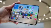 Apple’ın Katlanabilir Telefonu iPhone Duo İlk Günden Tükendi: Teslimatlar 2027’ye Sarktı