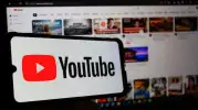 YouTube Canlı Yayınlarda Sohbet Hareketlenince Reklamlar Otomatik Duracak