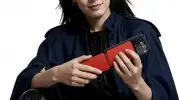 Xiaomi 18 Pro için Manyetik Aksesuar 'Pocket Guitar' Tanıtıldı