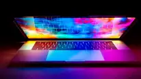 MacBook Pro OLED Modelleri Hafif Tasarımla Geliyor