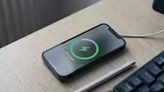 iOS 26'nın yapay zeka destekli "Adaptif Güç" özelliği iPhone 17 Air'ı kurtarabilir