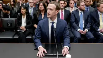 Mark Zuckerberg'in Dava Günü: Mahkeme Salonunda "Akıllı Gözlük" Gerginliği