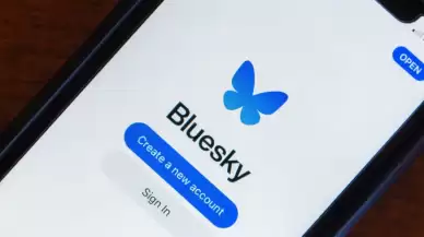 BlueSky Yeni Keşfet Sayfasına ve DM Emojilerine Kavuştu