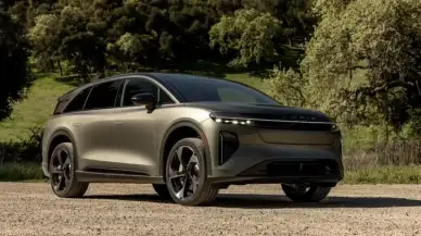 Lucid, Yeni Elektrikli SUV’si Cosmos’un Çıkışını Erteledi