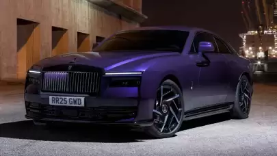 Rolls-Royce Şimdiye Kadarki En Güçlü Aracını Tanıttı: Black Badge Spectre