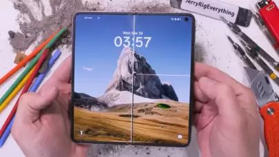 Dünyanın en ince katlanabilir telefonu 'OPPO Find N5' bükülme testinden sağ çıkamadı!
