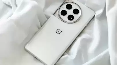 OnePlus 13T Premium Amiral Gemilerini Sollayan Bataryasıyla Tanıtıldı!
