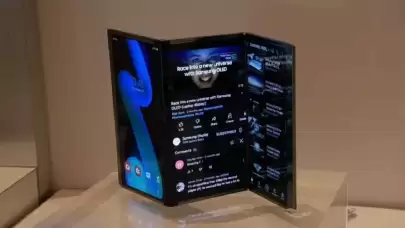 Samsung'un Üçe Katlanabilir Telefonunun Ekranı Sızdırıldı: İşte Sürpriz Detaylar