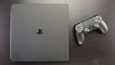 Sony’den Önce Modcular Yaptı: PS4 Slim Artık El Konsolu Oldu!