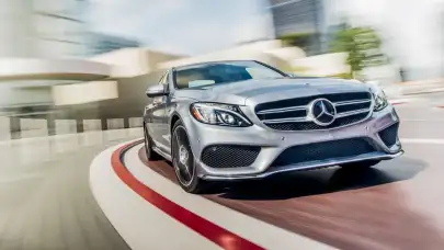 Elektrikli Mercedes-Benz C 400 4MATIC AMG Türkiye'de! İşte Fiyatı ve Özellikleri