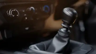 Otomobilde Bir Devrin Sonu: 8 Dev Marka Debriyaj Pedalına Veda Ediyor!