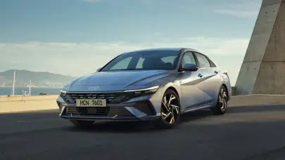 Hyundai Elantra Busan’da Yenilenen Yüzüyle Sahneye Çıktı