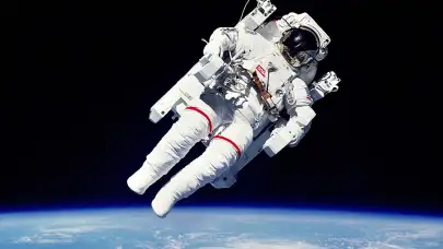 Uzayda Röntgen Dönemi Başladı: Astronotlar İlk Kez Kendi Filmlerini Çekti