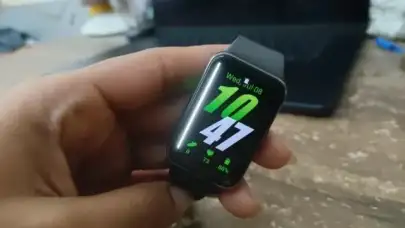 Telefonlardaki 'Yeşil Hat' Sorunu Bu Kez Samsung Galaxy Akıllı Saatleri Hedef Aldı