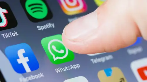 WhatsApp’ta "Güncellemeler" Gidiyor, "Durum" Geri Dönüyor!