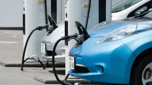 Otomotiv Devlerinden Elektrikli Araç Trendinde Yeni Rota: EREV Teknolojisi Yollara Çıkıyor