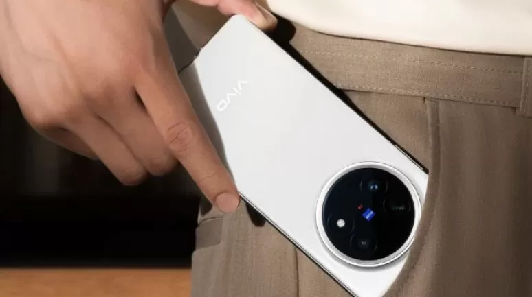 Vivo X200 FE ve Vivo X Fold 5 Fiyatı Belli Oldu