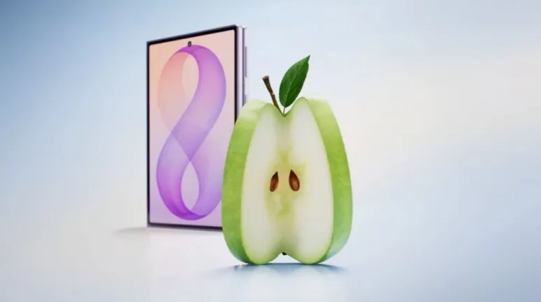 Samsung Galaxy Z Fold 8 Modelinin iPhone Duo'dan "Yıllarca İleride" Olduğunu İma Etti!