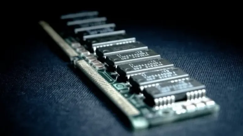 Teknoloji Dünyasında "Hiper Boğa" Alarmı: 2026 Fiyat Şokuna Hazır Olun!