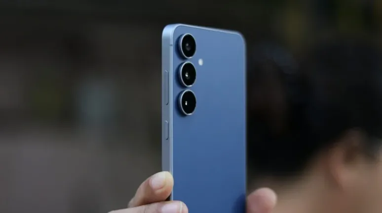 Samsung Galaxy S26 FE İlk Kez Kanlı Canlı Göründü!