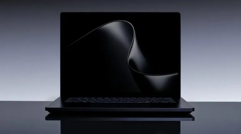 Microsoft Surface Laptop Ultra Duyuruldu: Şimdiye Kadarki En Parlak Ekrana Sahip!
