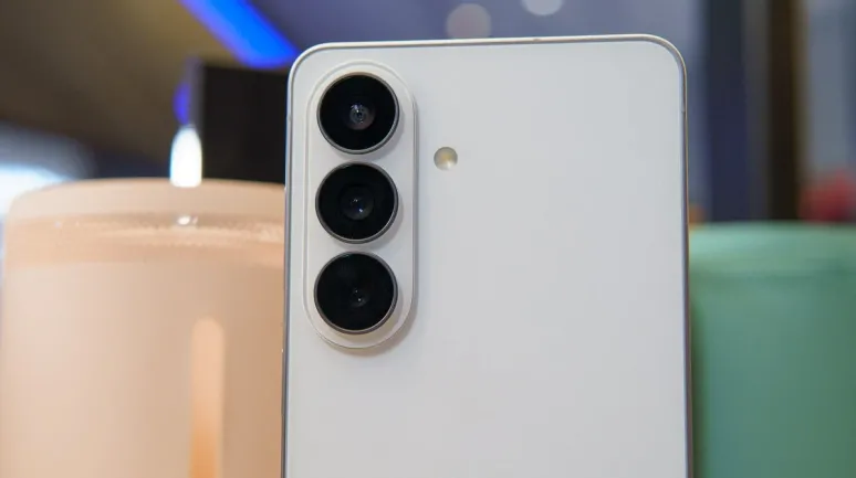 Samsung Galaxy S27 Pro ve Samsung Galaxy S27 Ultra'nın Şarj Hızı Ortaya Çıktı
