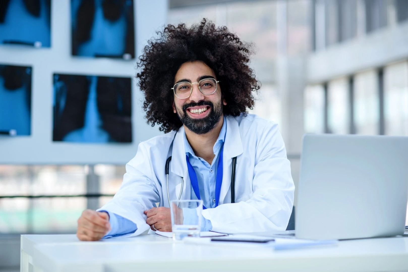 En İyi WhatClinic Alternatifleri (2025): 10 Benzeri Site ve Platform Karşılaştırması