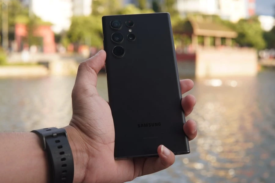 Samsung Galaxy S22 Serisi Son Büyük One UI 8 Güncellemesini Aldı