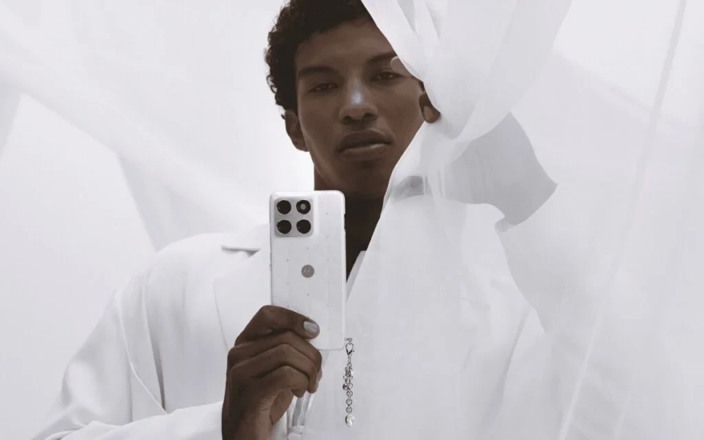 Swarovski Kaplamalı Özel Üretim Motorola Edge 70 Tanıtıldı