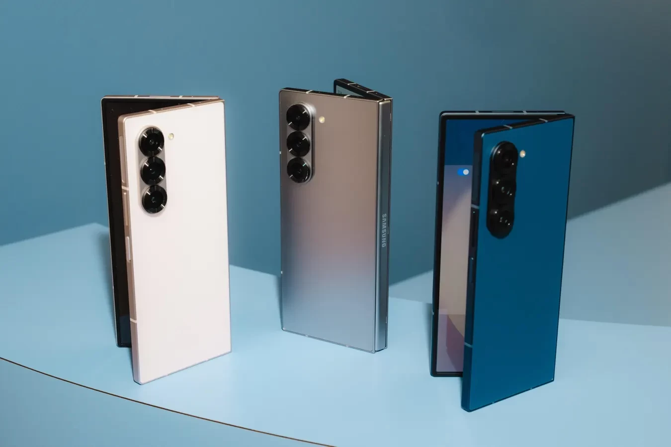 Samsung Galaxy Z Fold 7 Bu Yaz Geliyor: İşlemci ve Kamerasıyla Fark Yaratacak!