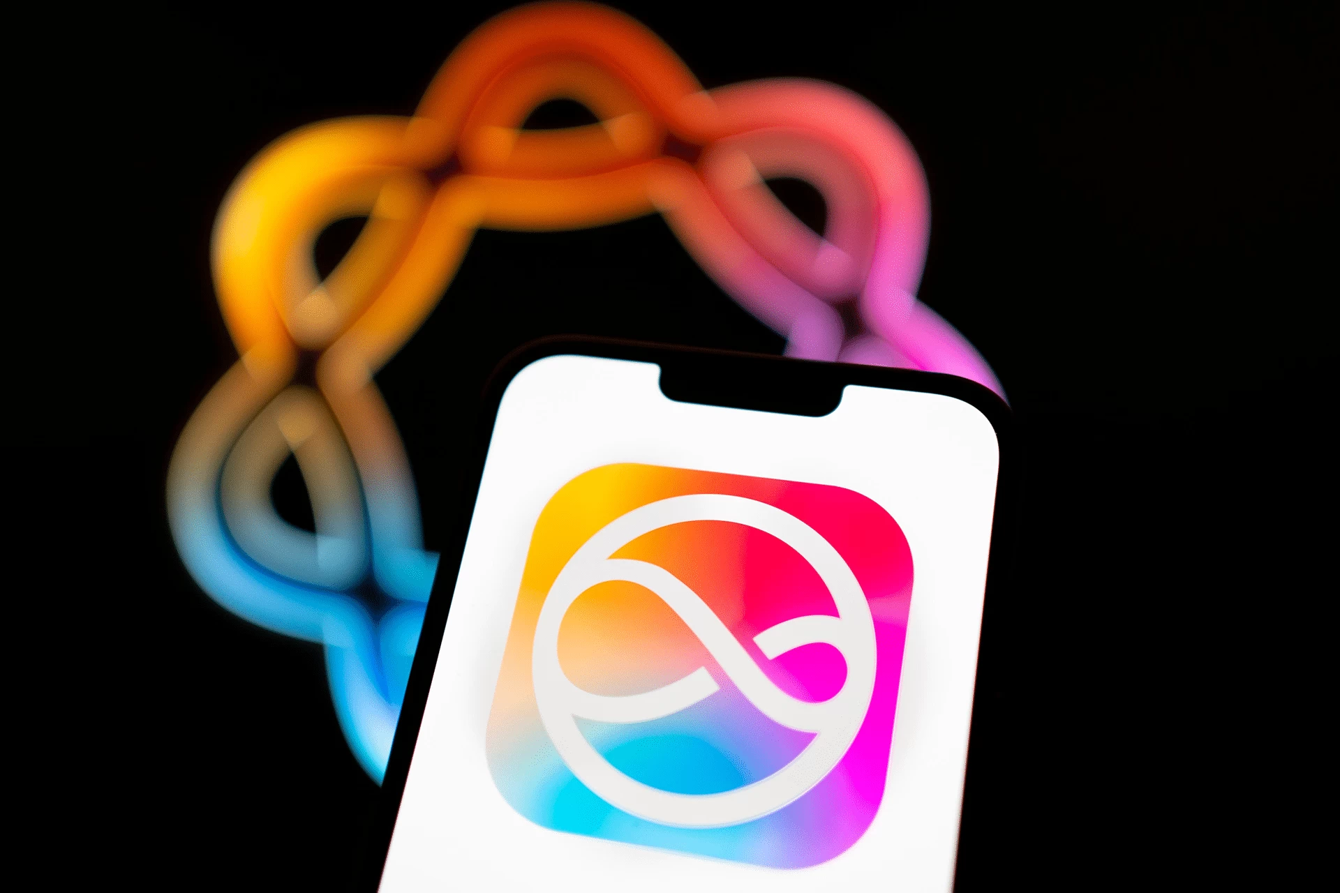 Yeni Siri Özellikleri iOS 19'a Beklenenden Daha Erken Gelecek