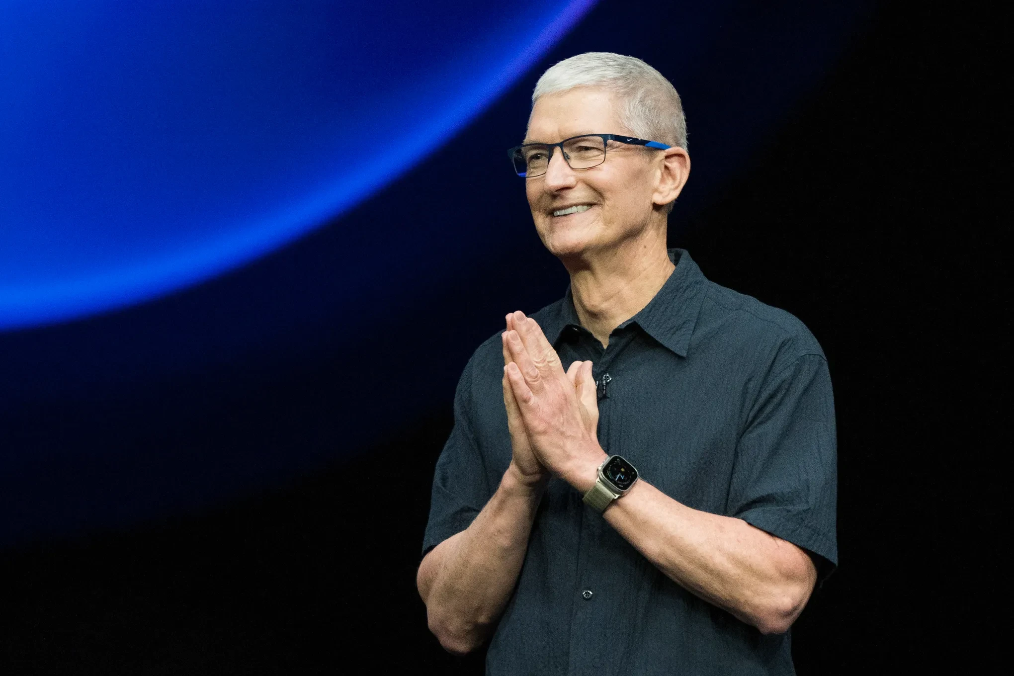 Apple'ın CEO'su Tim Cook'un Kazancı Dudak Uçuklattı