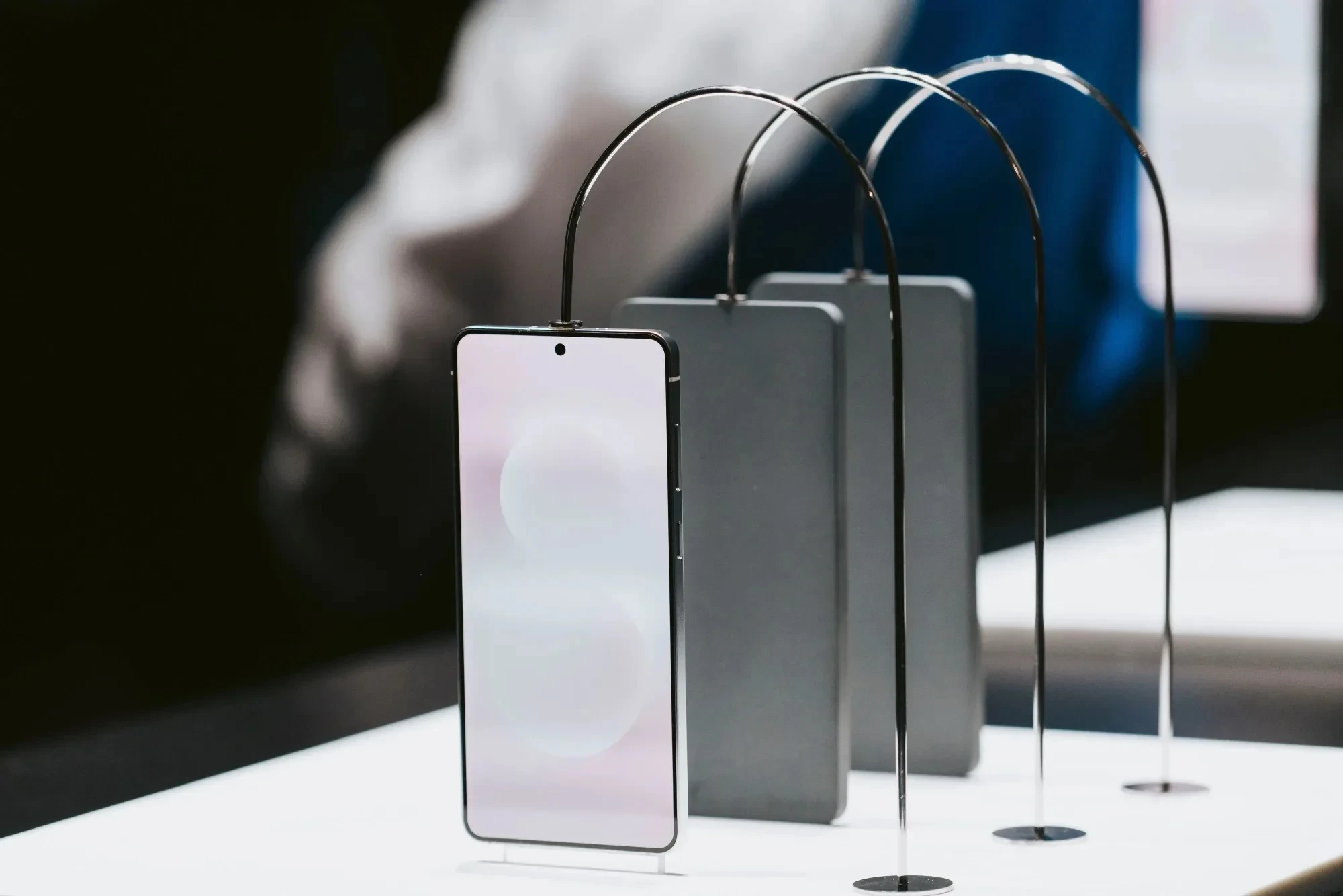 Şarj Edilen Galaxy S25 Plus Patladı, Bomba İmha Ekibi Devreye Girdi!