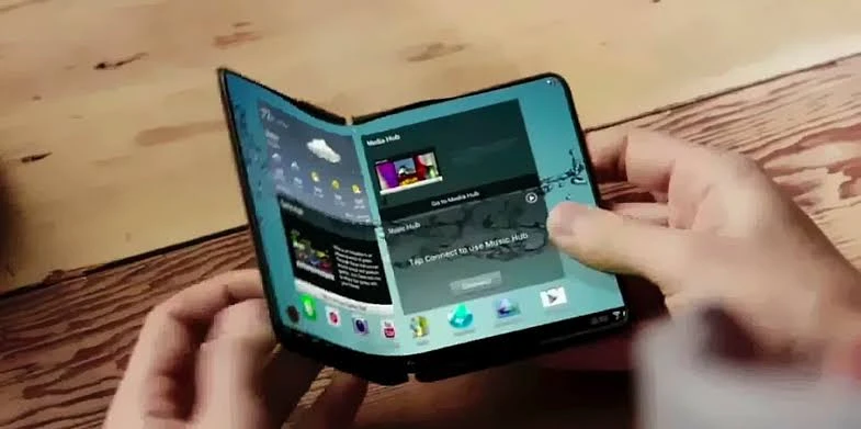 Samsung'dan 17 İnç Ekranlı Yeni Katlanabilir Telefon