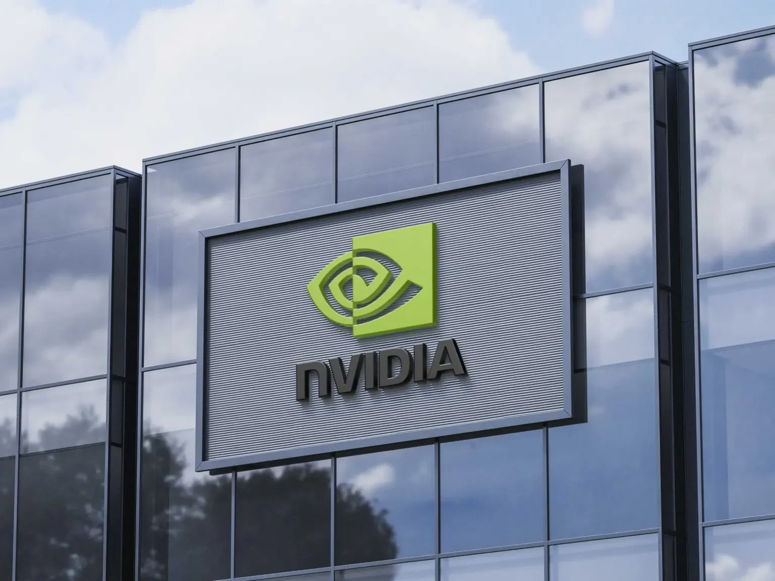NVIDIA, 2028'de Intel'in Foveros Teknolojisini Kullanabilir