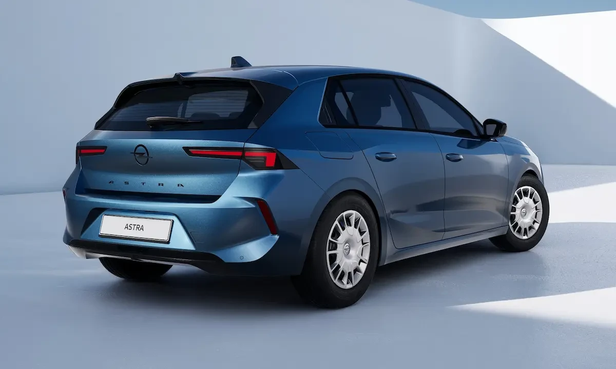 Opel Astra’ya Yeni Start Donanımı: Elektrikli Modelin Fiyatı Düştü