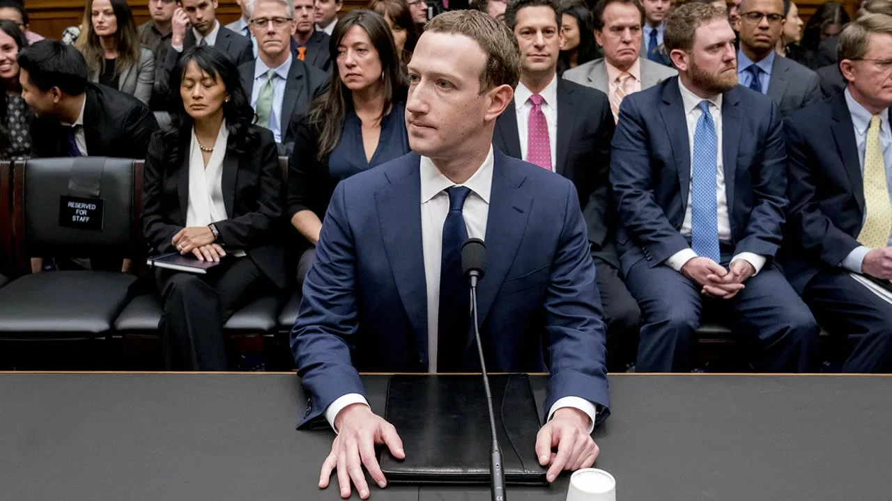 Mark Zuckerberg'in Dava Günü: Mahkeme Salonunda "Akıllı Gözlük" Gerginliği