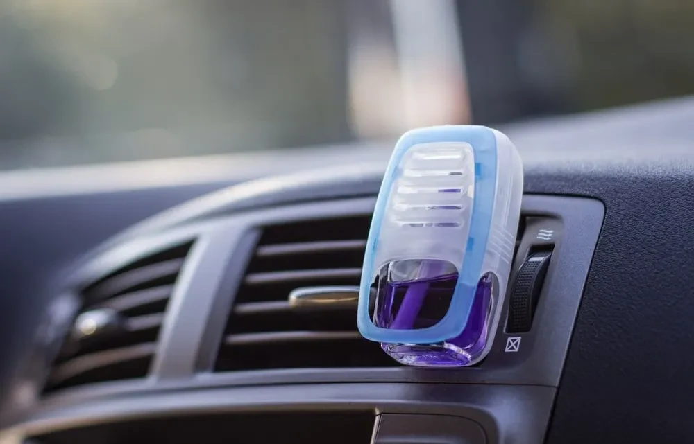 Dikiz Aynasındaki Süsler "Trafik Cezası" Oldu: 2.719 TL Ödeyebilirsiniz!