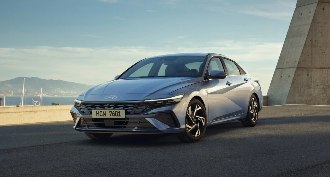 Hyundai Elantra Busan’da Yenilenen Yüzüyle Sahneye Çıktı