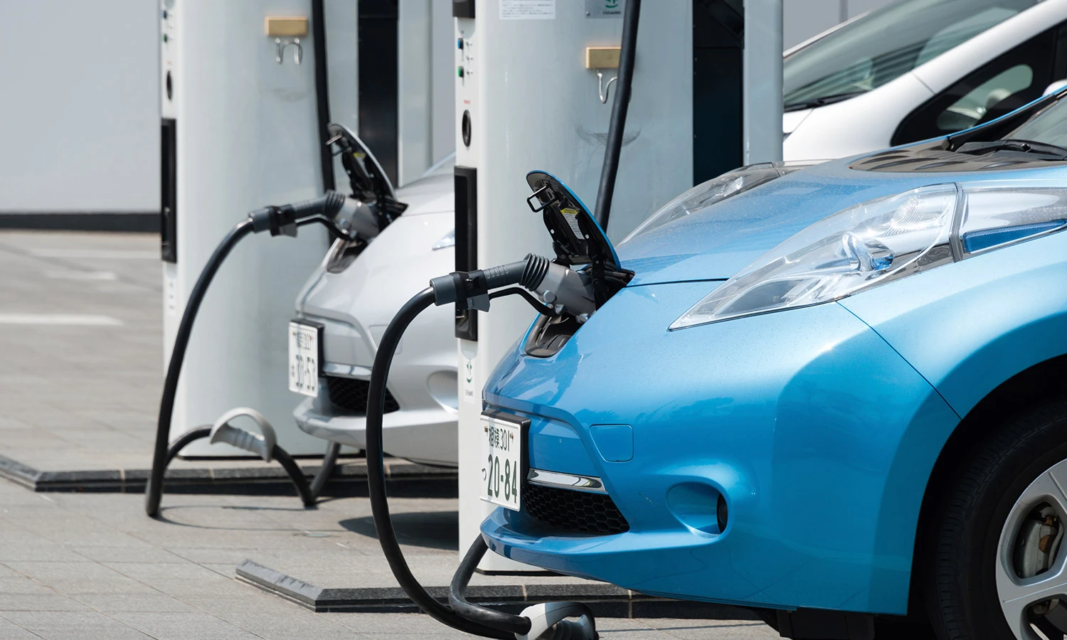 Otomotiv Devlerinden Elektrikli Araç Trendinde Yeni Rota: EREV Teknolojisi Yollara Çıkıyor